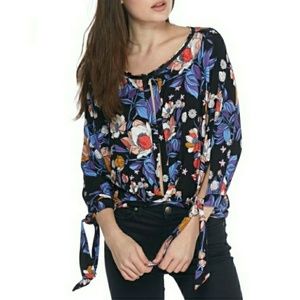 🆕Free People Black Floral Print Tie-Sleeve Top